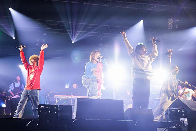 kakkun_xoxo's tweet photo. aikoが遅刻したお客さんに
「だいじょうぶ、今始まったとこやから」
って言うのはよくあるけど、ほんまに1曲目からやるの初めてな気がする。
しかもその後にまた遅刻したお客さんいて、合計で3回全曲やった。
aikoやばすぎ🤣🤣 https://t.co/AsJlXISB8q