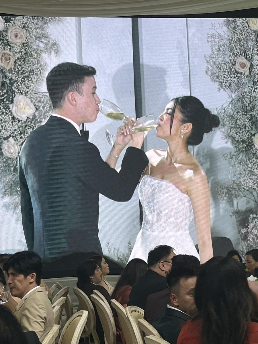 LOOK: Here are some photos from the intimate wedding of celebrity couple Arjo Atayde and Maine Mendoza, who officially tied the knot on Friday, July 28. | 📷: Contributed photos

READ: inq.news/MaineArjoMarri…