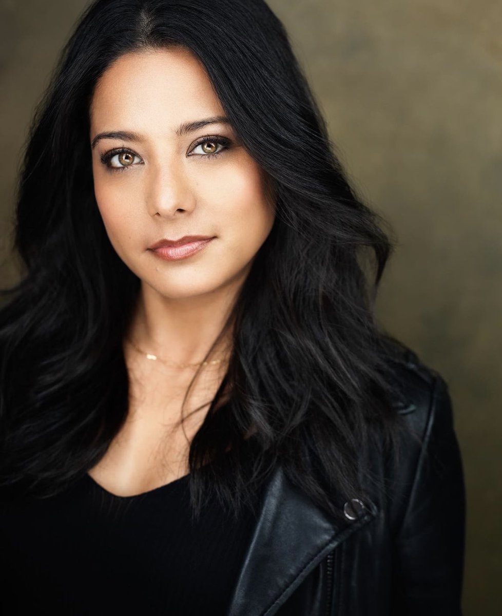 BOVTSintheUSA's tweet photo. Congratulations to @BOVTS MFA alum @sashadominy in her @hallmarkchannel movie debut, Aloha Heart! Sat 29th 8/7c. #BOVTSproud #MFAgrad #UKtrained #internationallyAWESOME @BOVTS_MAActors https://t.co/2tHo5bBE7s