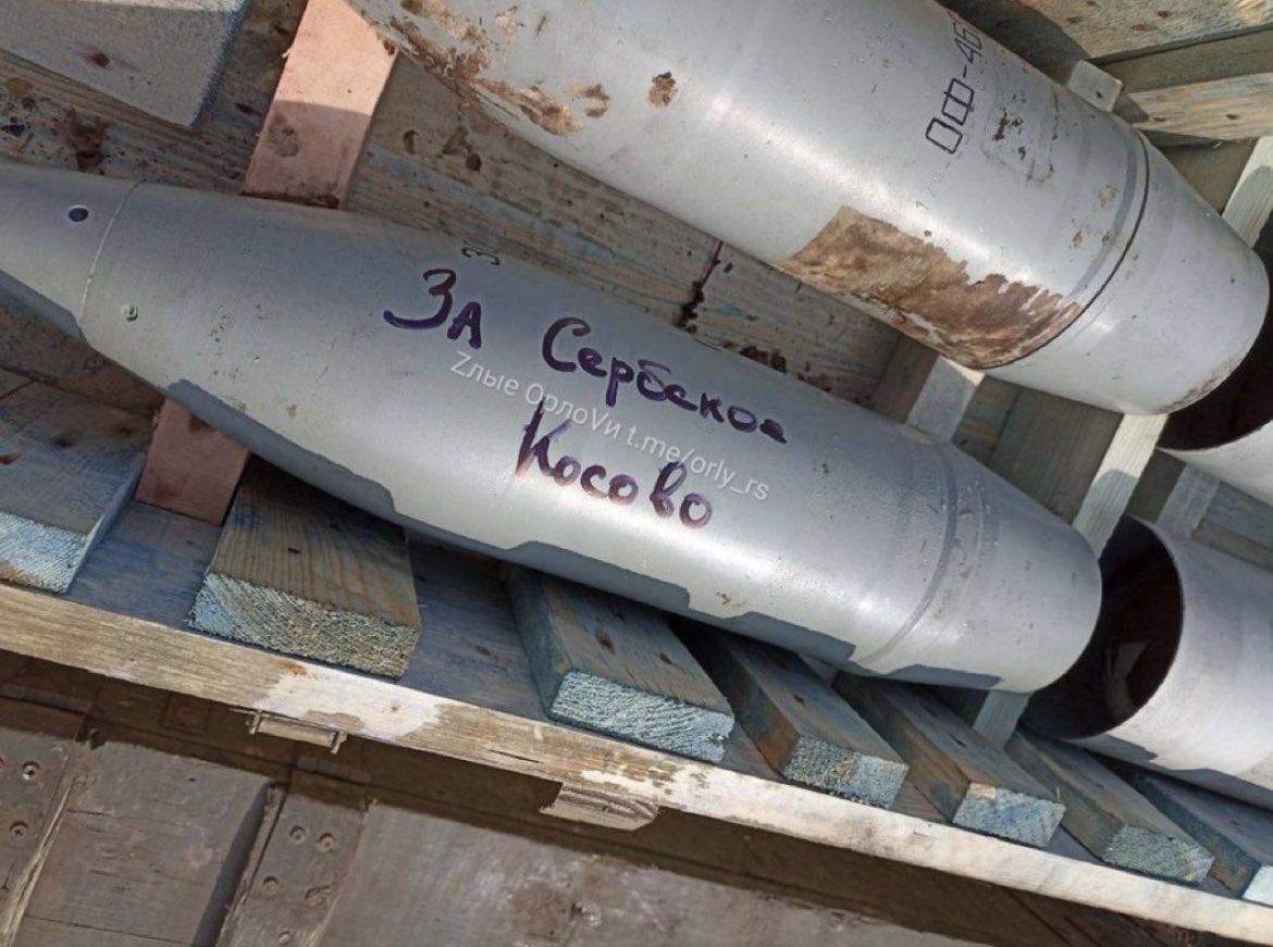 bajgeci's tweet photo. In the midst of the Russo-Ukrainian war, a projectile💣 marked "For Kosova Serbs" is found, bearing a clear message of division and highlighting tensions. There are only 5% of Serb minority in 🇽🇰 and such propaganda is scratching unhealed wounds of the Balkans. https://t.co/b70Nxbp6Mk