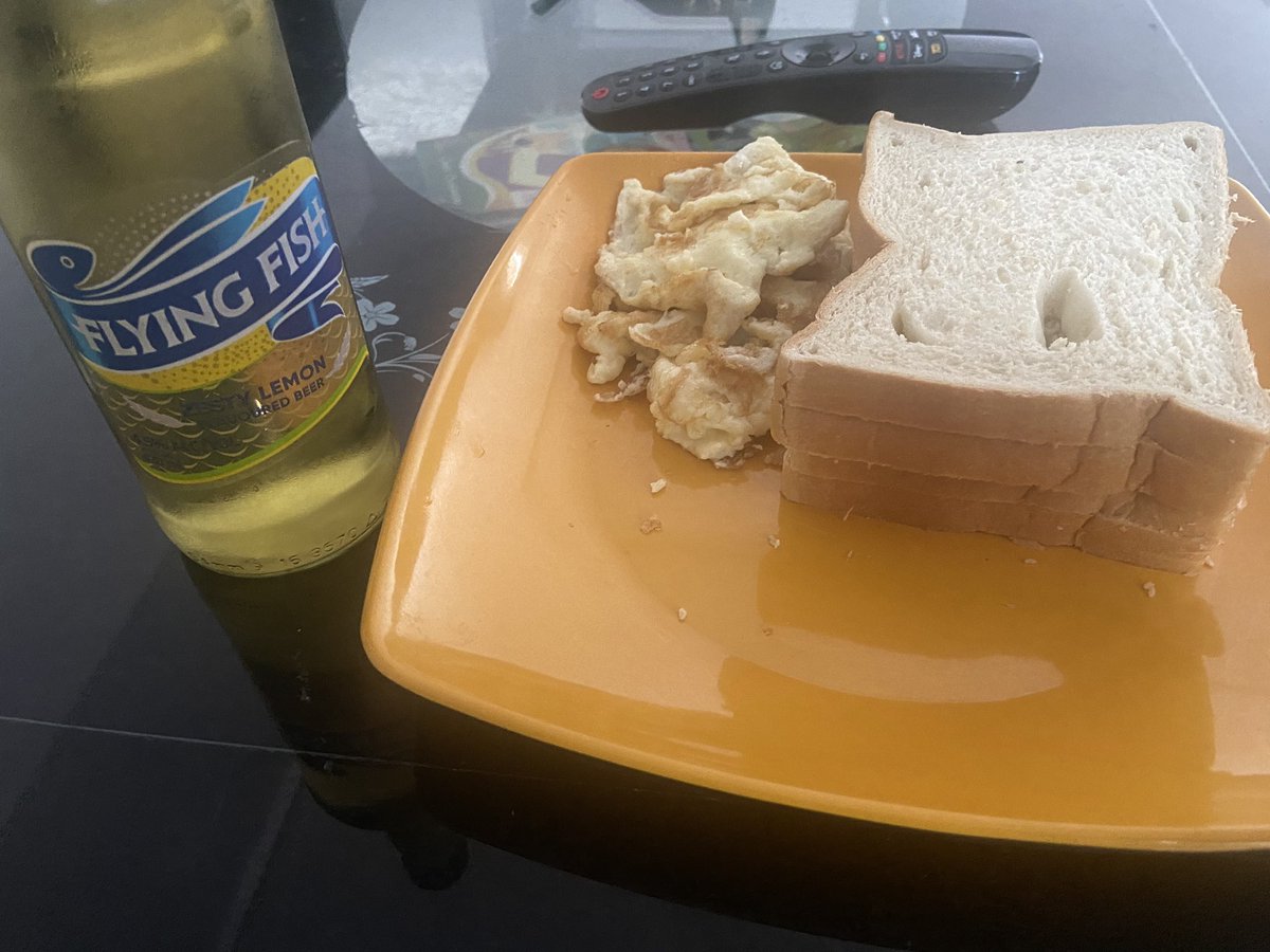 GyalVibe's tweet photo. Had breakfast with @flyingfishng and e jig die
#KanagaJnr #FlyingfishChallenge https://t.co/f1ZCKzK1fi