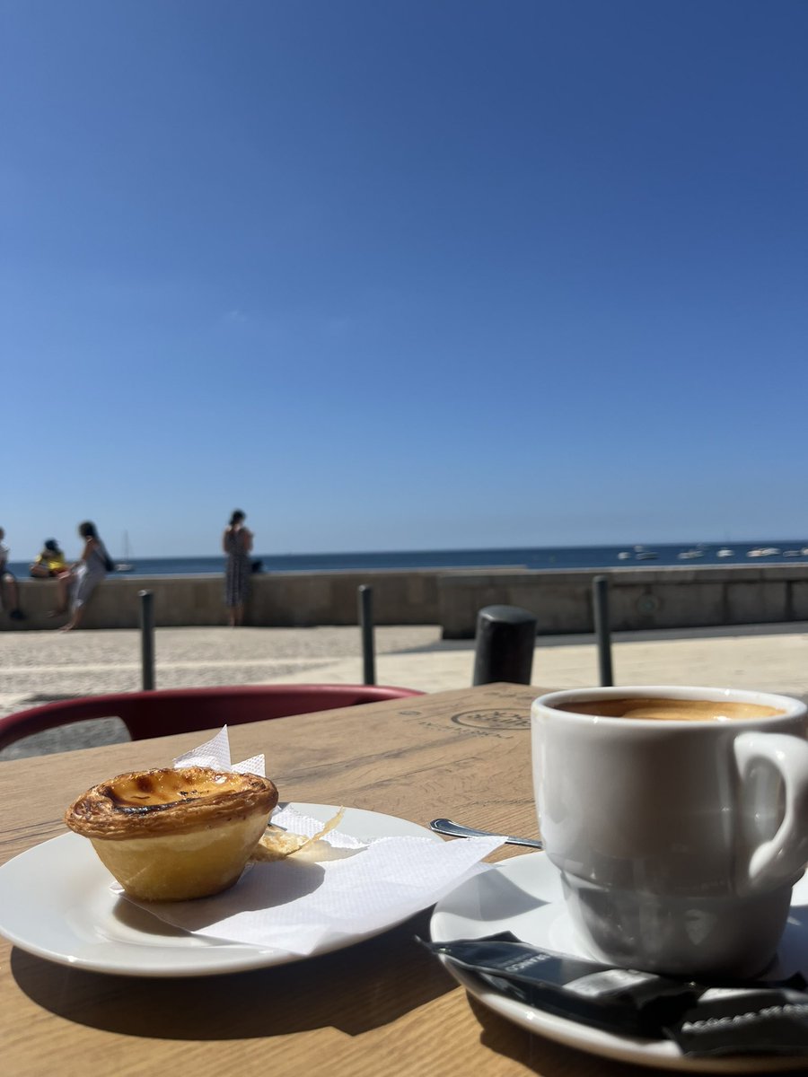Stefedu123's tweet photo. Spending my birthday weekend at the beach with the best crew @BeatCarnival at #megasamba. Yesterday was mostly travelling, dancing and walking, today is pastries and music! ❤️#samba https://t.co/xg4Y3kKpQZ