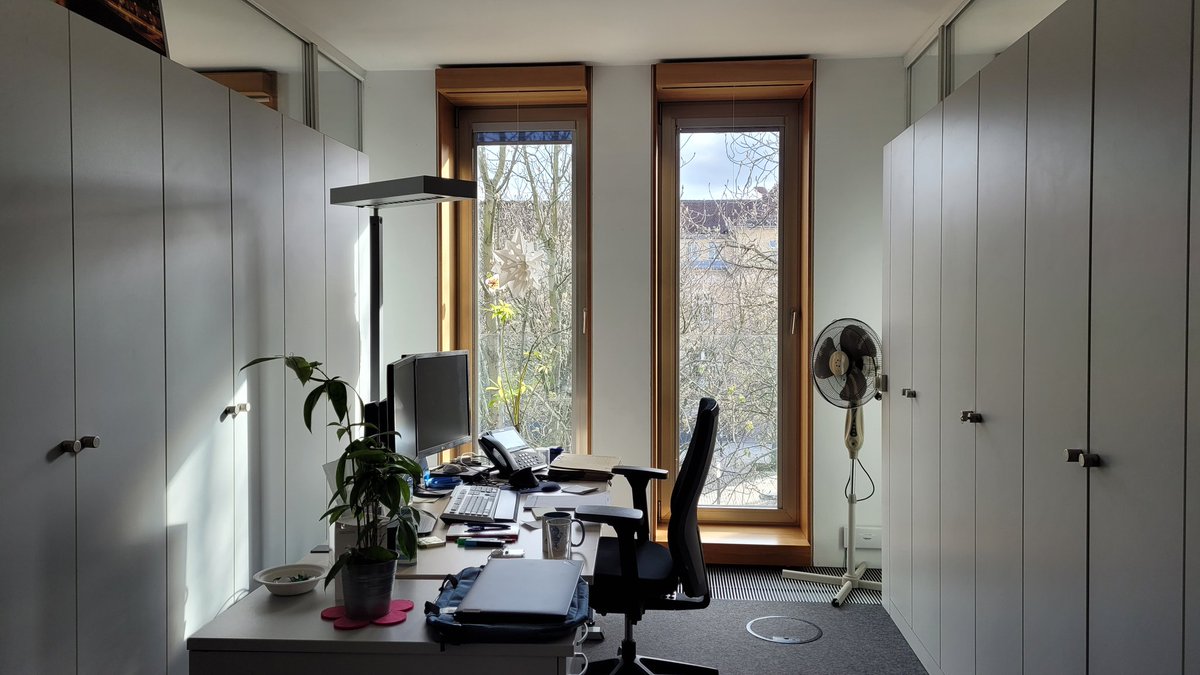 LennartBirth's tweet photo. In den letzten vier Monaten war ich mit wundervollem Domblick für die @ib_lsa, Förderbank #SachsenAnhalt|s, im Einsatz. Herzlichen Dank für die spannenden Einblicke, insbesondere an meine Kolleginnen und Kollegen der Gruppe Grundsatzfragen/Gremien in der Stabsabteilung. #teamib https://t.co/vZTUncjIfC