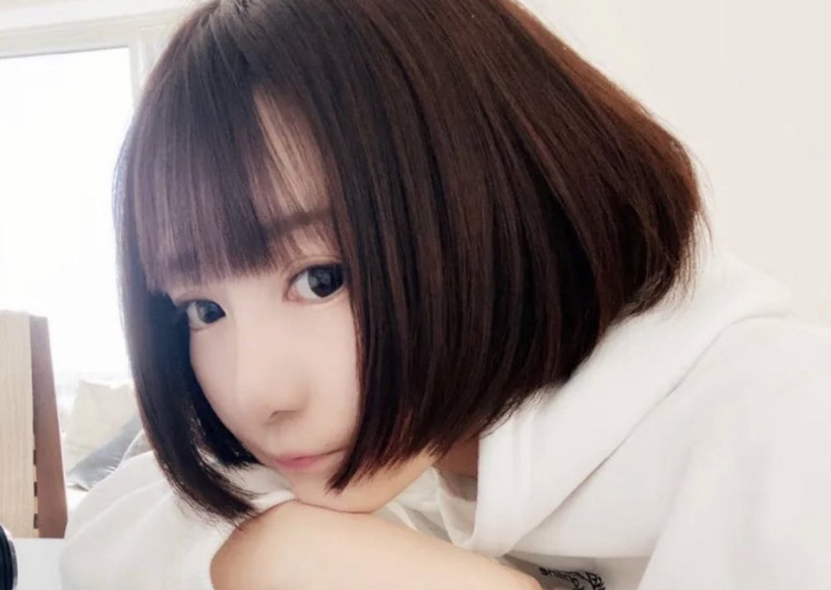 reina03280328's tweet photo. この画像3秒以上
見つめちゃった人はリツイート。キスする。 https://t.co/23e9YfjoXq