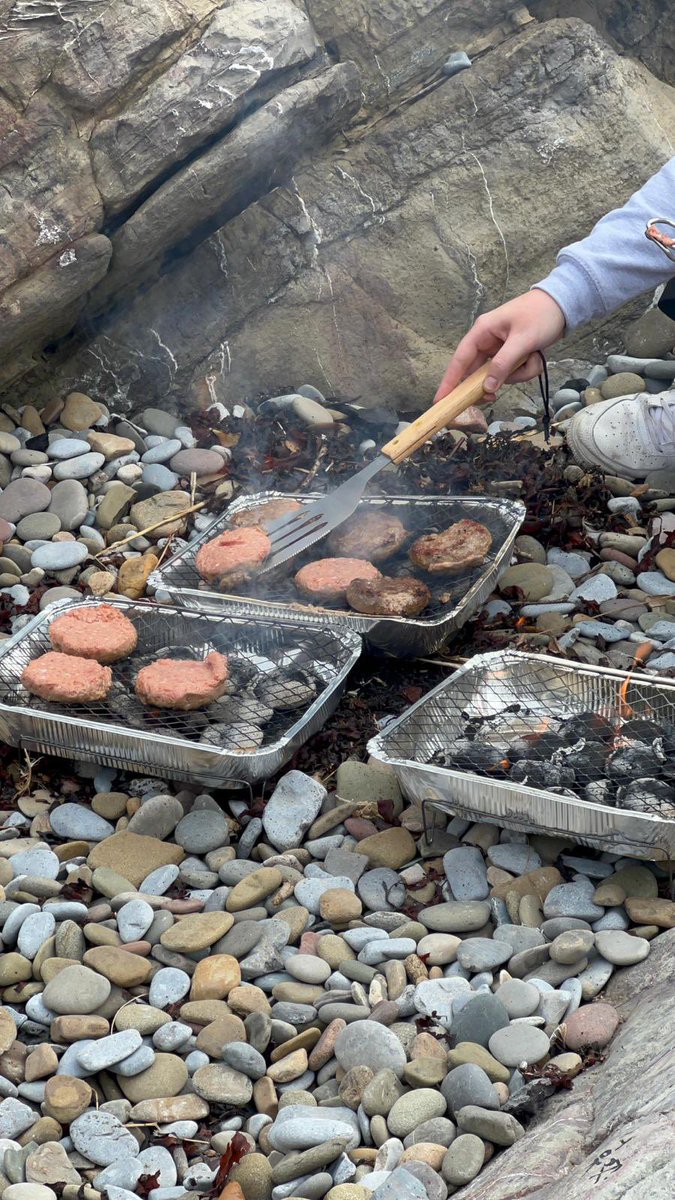 BGYouthService's tweet photo. Caswell Bay trip today 🙌🏻👏🏼
Some great fun down at the beach with loads of activities and a BBQ for the young people ☺️
#Summer2023 #youthworkworks https://t.co/8RPee33sbv