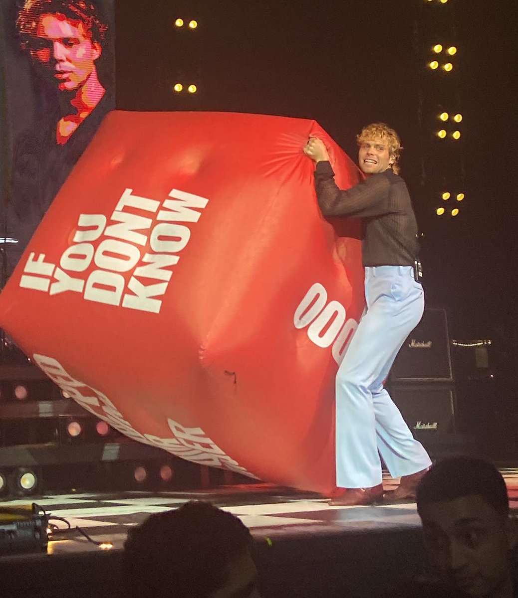 Ritwika_Mitra_'s tweet photo. Luke Hemmings and the famous dice a short but necessary thread:
@Luke5SOS https://t.co/a4sWZCfMPN