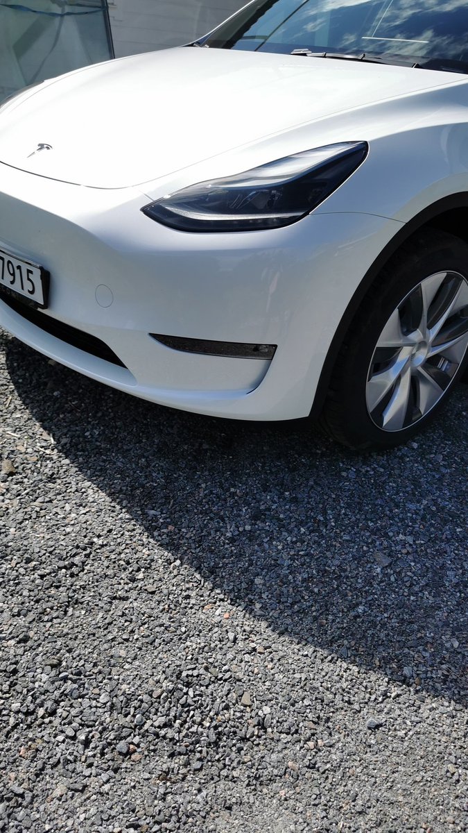 Arstan1996's tweet photo. Yo this the Twitter car?
#twitter #always_twitter https://t.co/X2x90vnXOi