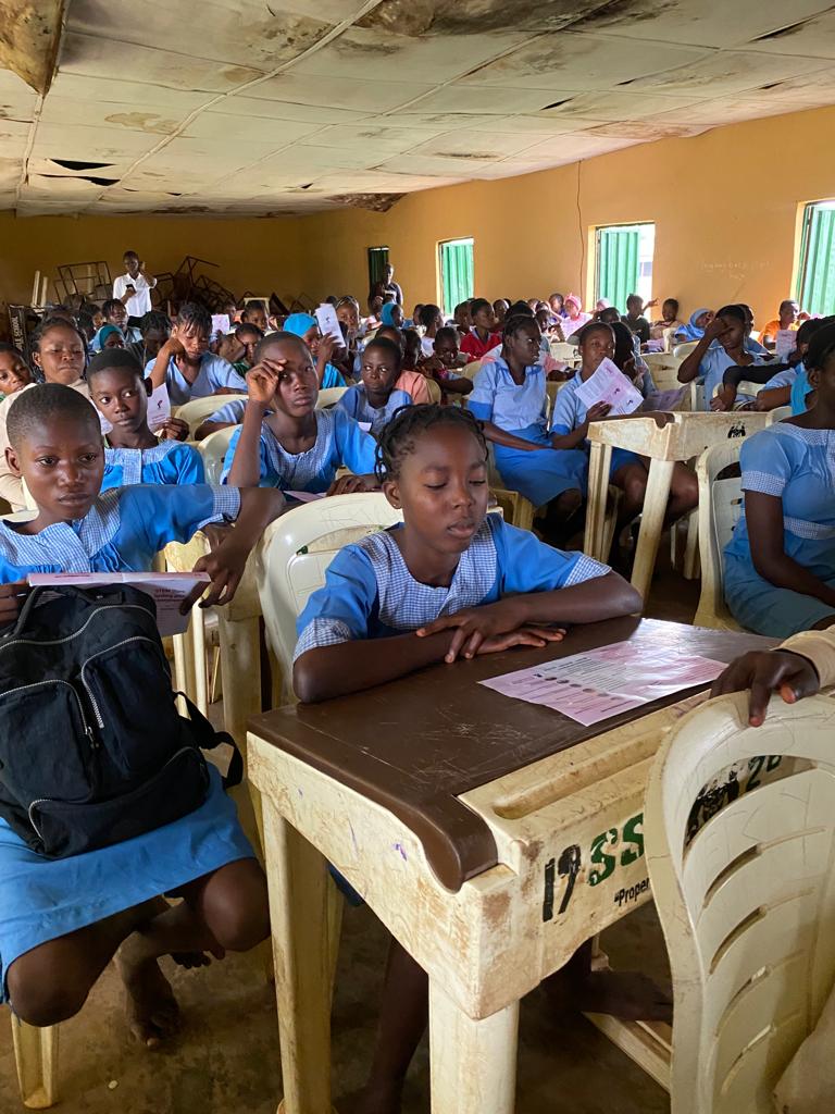 1_and_only_lola's tweet photo. It was a nice experience joining my community @SCAOAU @SheCodeAfrica for the STEM - A-Girl program to create awareness and educate young ones about STEM in Ile-Ife.
Everyone deserves INCLUSION!!!
#sca_oau #stemagirl https://t.co/2hE3MDN0U9