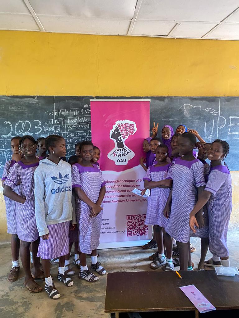 1_and_only_lola's tweet photo. It was a nice experience joining my community @SCAOAU @SheCodeAfrica for the STEM - A-Girl program to create awareness and educate young ones about STEM in Ile-Ife.
Everyone deserves INCLUSION!!!
#sca_oau #stemagirl https://t.co/2hE3MDN0U9