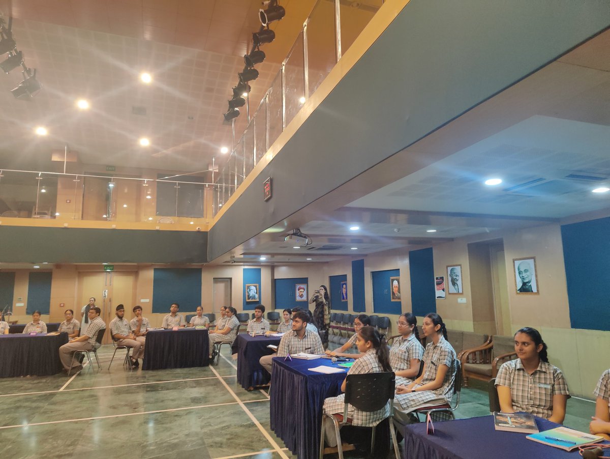 Leadership program for student council of #ahlconintl conducted by Dr Ashok Pandey on the eve of #NEP2020 3rd Anniversary. #skills #LeadershipMatters #responsible global citizenship.Thank you <a href="/ashokkp/">Ashok Pandey</a> for investing your time on young leaders of India.