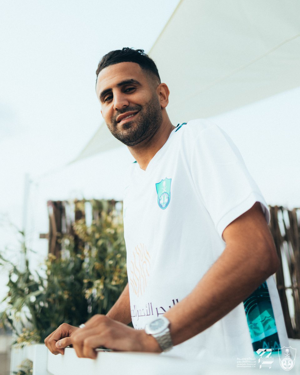 ALAHLI_FC's tweet photo. 📸 🥶
#الأهلي 
@Mahrez22
#MahrezToAlahli https://t.co/iXuEsss82c