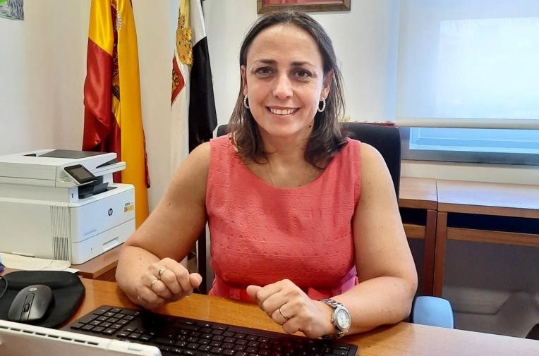 Junta_Ex's tweet photo. La jueza Ara Sánchez es la apuesta de María Guardiola para poner los derechos de la mujer en el centro de las políticas de su gobierno.

La magistrada será secretaria general de Igualdad y Conciliación, cargo que tendrá rango de consejera.

+ info: https://t.co/JT0dgI9Kwx https://t.co/unwwsH6dVd