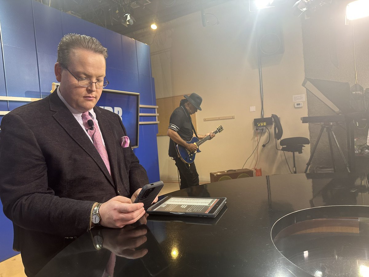 EGWelker's tweet image. In the pink/playing the blues. 

We're live with Chicago blues man Wayne Baker Brooks in just a few minutes.