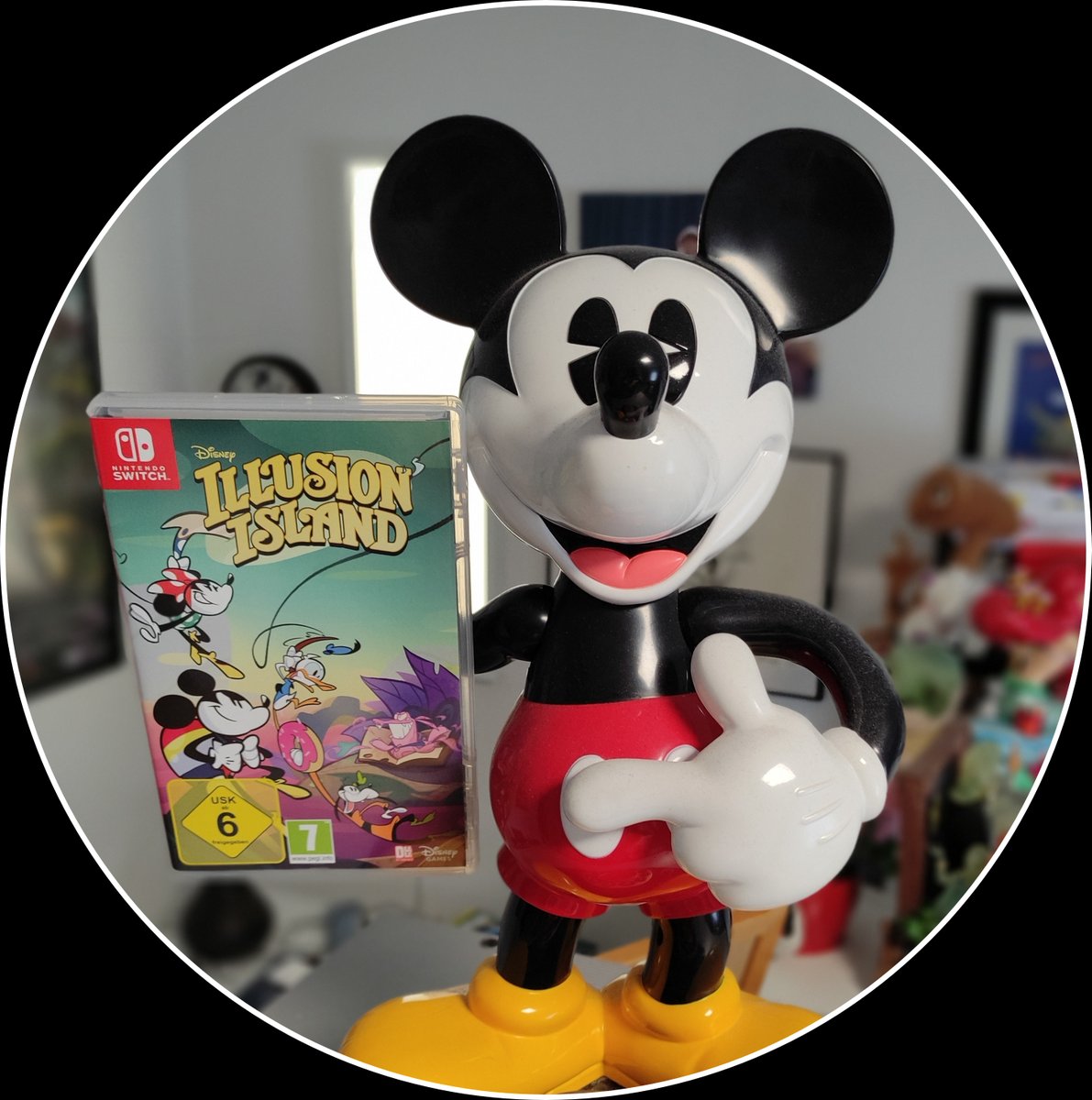 Bigcoyote's tweet photo. "Ohh Boy, look what i got" (read it with Mickey's Voice in mind ๐ญ)
"Hyuck" (...Goofy enters the room)
@dlalastudios @DisneyGames
#DisneyIllusionIsland #NintendoSwitch #NintendoStuff https://t.co/yl08RPUoKN