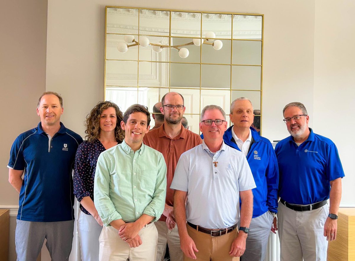 jesuitschools's tweet photo. On July 24 and 25, the pilot cycle of the JSN's new La Storta Leadership Institute convened for its Summer Commonplace.  The five participants met to begin this three-year program that will help them discern their next steps in Ignatian leadership. 1/3 https://t.co/SXM0kqKvSV