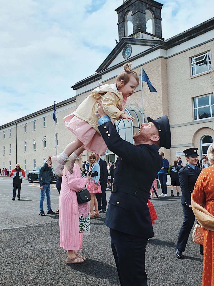Garda Paul Nolan, Intake 222 was attested at our Garda College this afternoon, and had a very proud supporter by his side in his daughter Faye.

Garda Nolan from Wicklow will take up operational duties in Waterford. 

#KeepingPeopleSafe