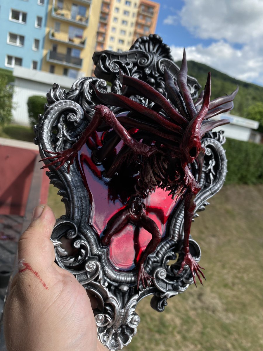 YharnamWorkshop's tweet photo. Finally finished Moon Presence Frame !

Also as side note thinking about little giveaway , didn’t celebrate passing 20k so I think about time to catch up on this! 

#bloodborne #fanart #moonpresence https://t.co/VYUWZfisfr