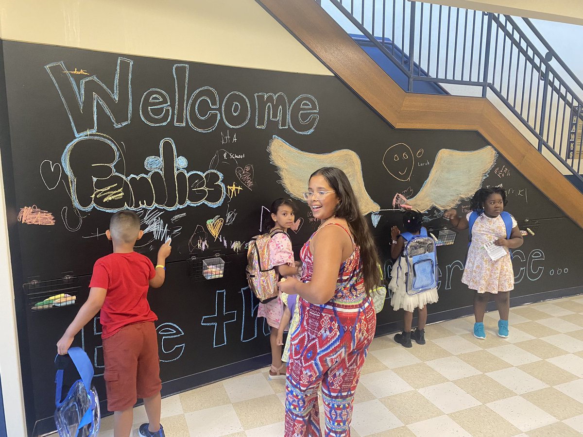 CoachAcAllen's tweet photo. We had an amazing @DELCBlue Back to School Night! Amazing turnout, amazing kids, amazing families, AMAZING staff! We can't wait to see our kids on Monday! #bethedifference #wecauselearning https://t.co/QcSG0Bgtmu