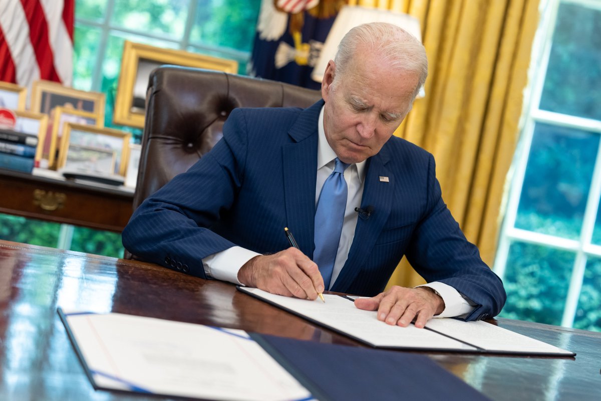 New: President Biden is signing an executive order to move prosecution of military sexual assault outside of the chain of command. 🔗 cnn.com/2023/07/28/pol…