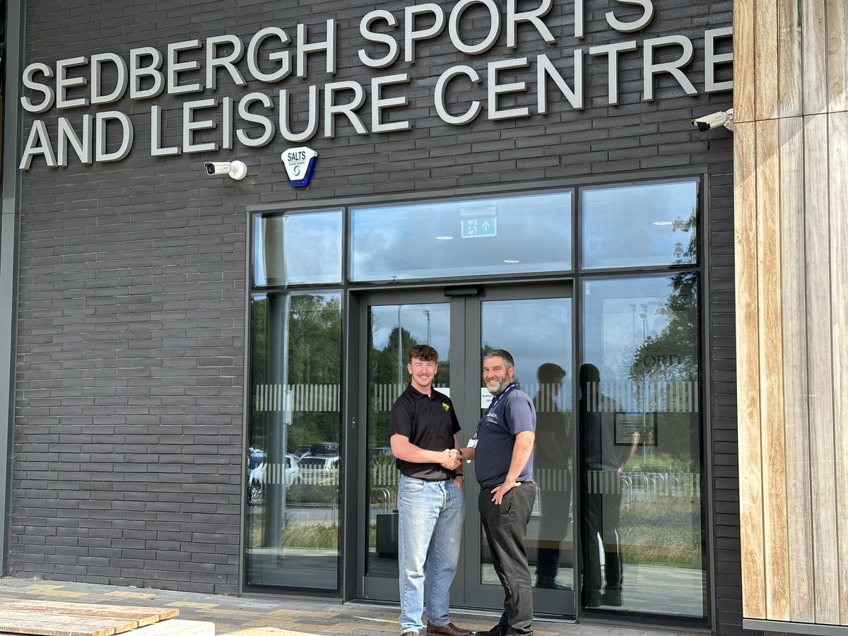 GardChemicals's tweet photo. Always great to see our younger team members getting out and about, solving #discolouredtiles #cleaningissues throughout the Leisure Industry https://t.co/UTB5iOdtoy