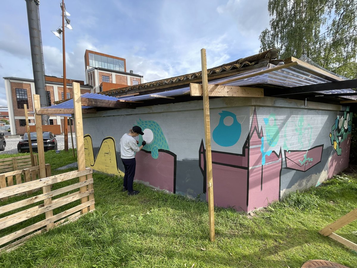 Alien_Ape_Star's tweet photo. “Paint Vejle Green” mural is slowly taking shape! we are painting with #zerovocpaint from Lakeland Paints and https://t.co/dImSjYgbwY #streetart #streetartist #lakelandpaints #mural #art #sustainable #paint https://t.co/s11AOWXuev