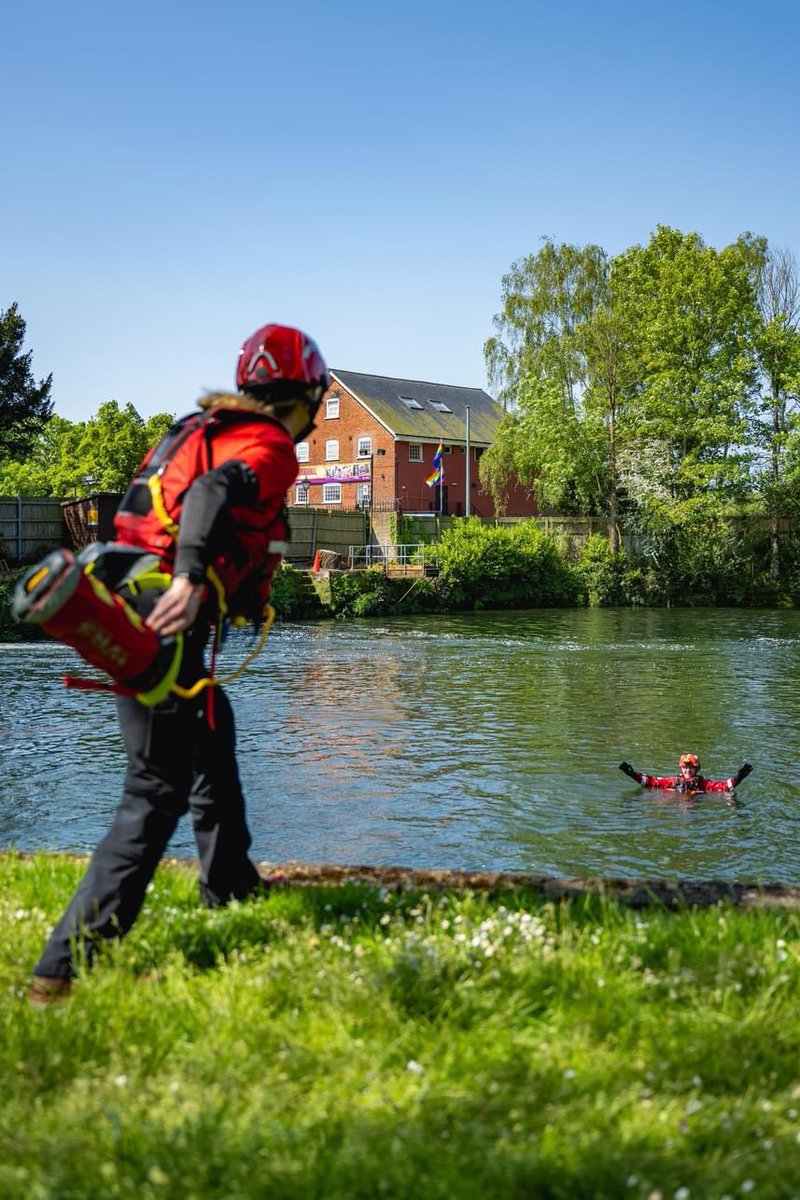 HSARDogs's tweet photo. Our Water Rescue Team held a refresher day recently to ensure every Search Technician has necessary skills to operate successfully around water rescue situations.
A big thank you WRS International.
#HSARDogs #247Volunteers #WRSInternational @RuthLeeLtd https://t.co/8lgN6bWp4y