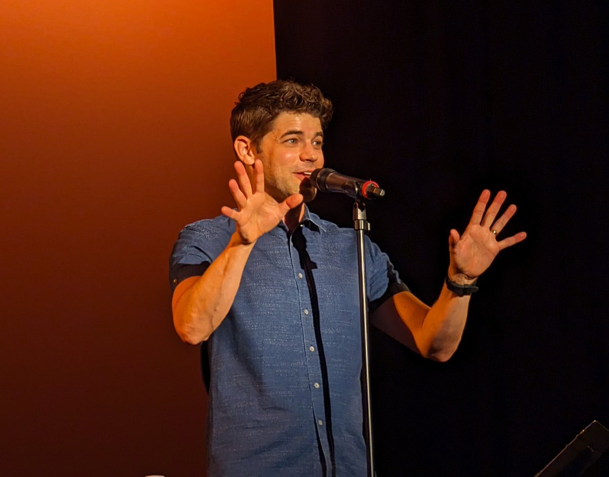 JeremyJordanJen's tweet photo. I was lucky to hear @JeremyMJordan last night in Michigan, as JJ took a night off from his florist job and rockstar life to dazzle us at the hottest concert of the year. It was so much more than I had even hoped for! (Except for the broken air conditioning!) https://t.co/YbdlL9w24P