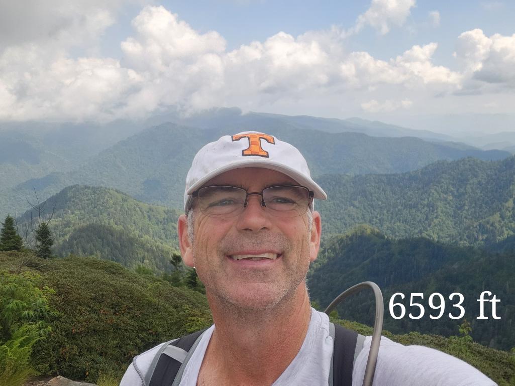 achowell2014's tweet photo. My end of summer fun. I couldn't have done this a year ago (and 70 lbs ago) #Pixlr
#GreatSmokyMountains #MountLeConte #ThirteenMileHike
And go #StLCards #VFL #Tennessee https://t.co/B5hrg9KY1u