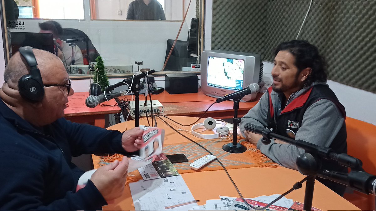 Agradecemos la nota en la radio <a href="/CHOSFM1021/">FM CHOS MALAL 102.1</a> FM 102.1 de Chosmalal que nos dio el espacio esta mañana, para difundir las propuestas de la lista Unir y fortalecer la Izquierda que encabezan <a href="/myriambregman/">Myriam Bregman</a> Bregman y Nicolás del Caño.
#Neuquen
#Chosmalal