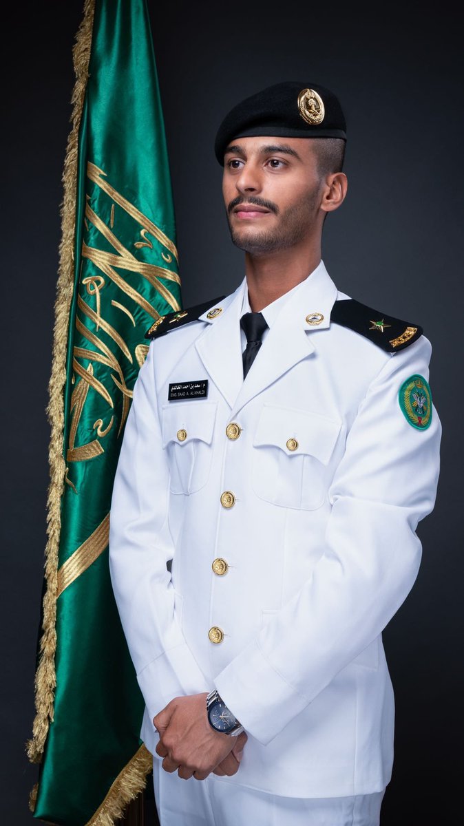 almorishd9's tweet photo. تم بحمد الله وتوفيقه تخرج اخي سعد بن احمد المريشد من دورة تاهيل الضباط الجامعيين من كلية الملك فهد البحرية. واسأل الله ان يمده بالعون والتوفيق في خدمة الدين ثم المليك والوطن.. https://t.co/4NWyWgmkIh