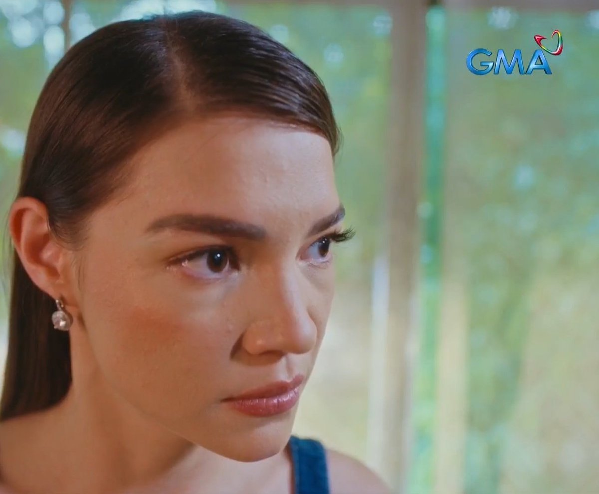 CybeRhians's tweet photo. Kahapon lang tuwang tuwa kayo kay Margaret! Haysss Royales. 
#RBWhoIsGuilty
Rhian Ramos | Margaret Royales https://t.co/JT8vDjplvB