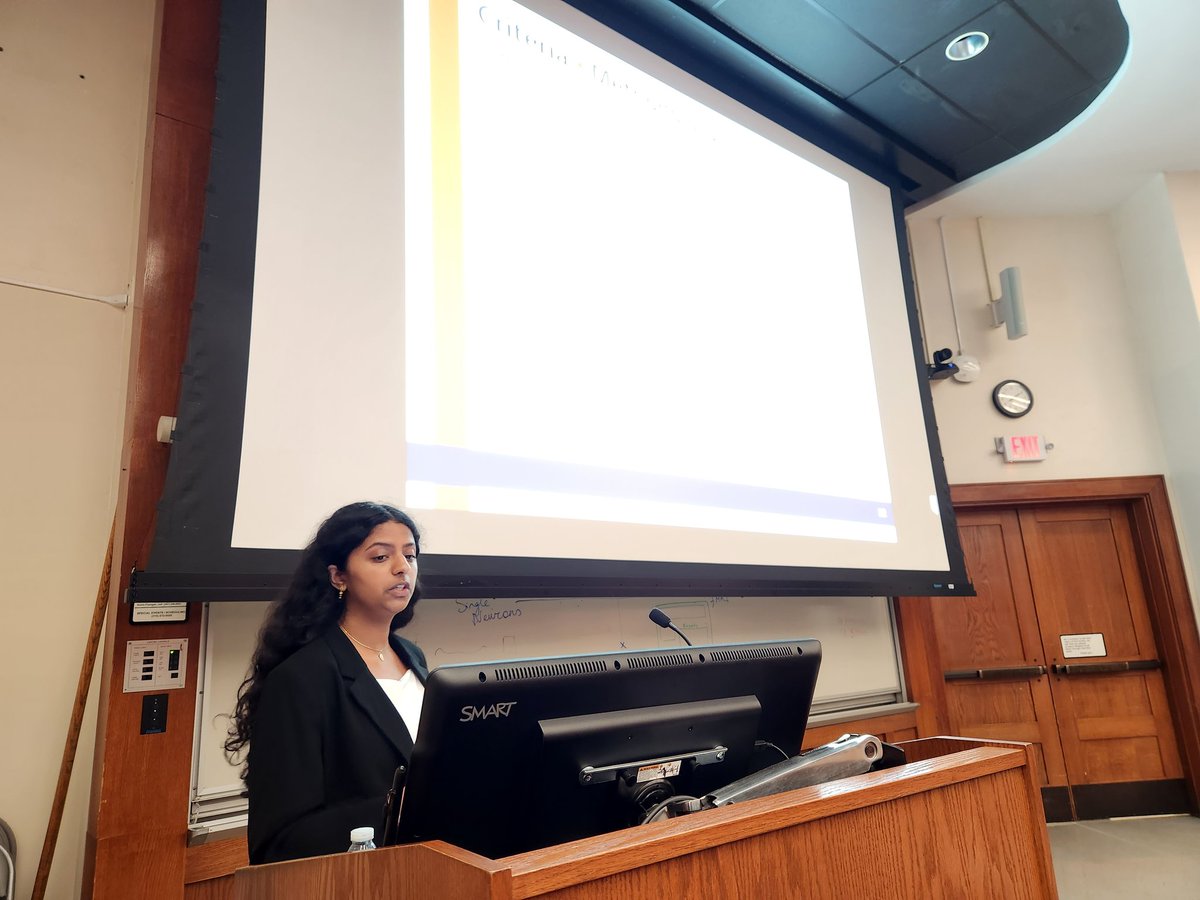 Meena Bewtra (@drsmeena) on Twitter photo 2/ Starting off with Karina Mahida <a href="/HarvardUniv/">Harvard University</a> working with Dr. Sarah Schrauben utilizing functional status assessment in kidney care.
This takes time, space and understanding of the needs patients! 2/ Starting off with Karina Mahida <a href="/HarvardUniv/">Harvard University</a> working with Dr. Sarah Schrauben utilizing functional status assessment in kidney care.
This takes time, space and understanding of the needs patients!