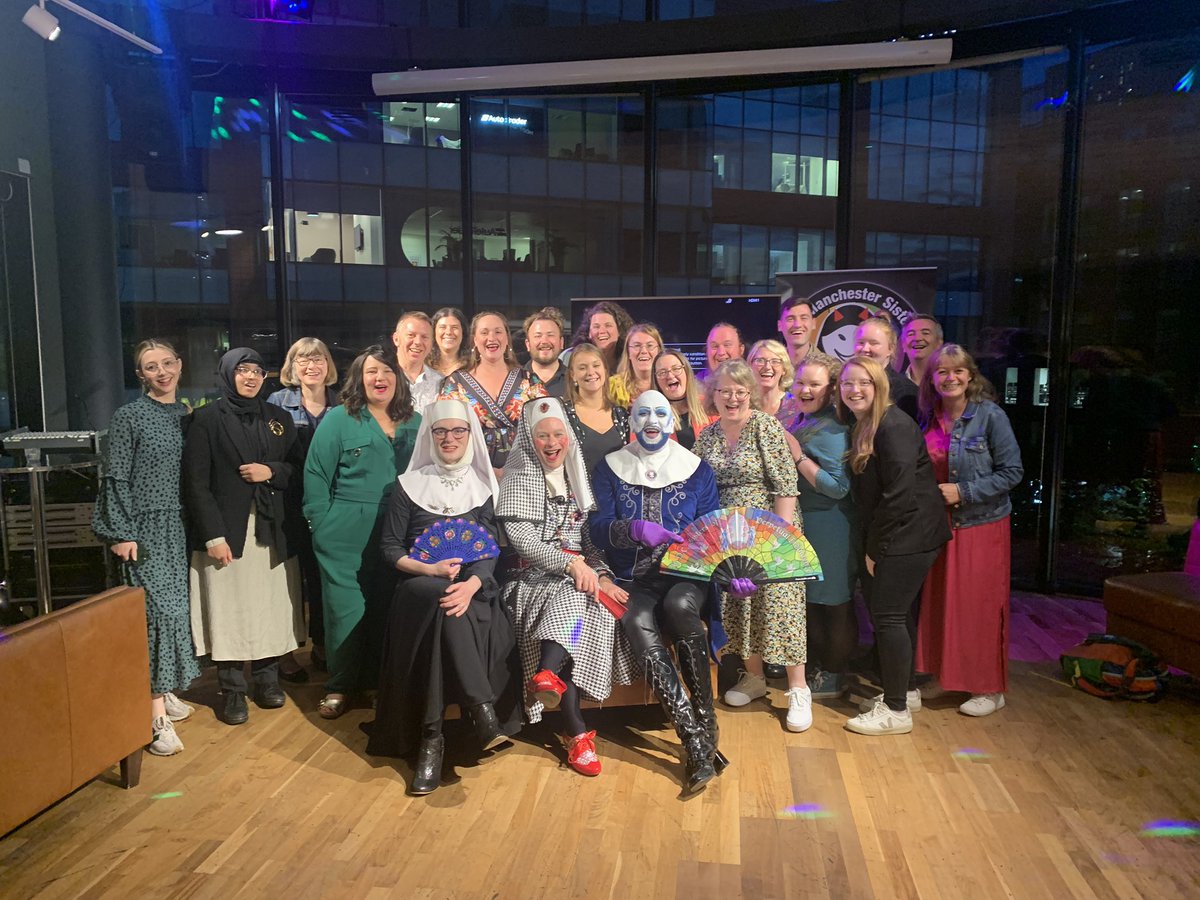 Last night we met The Manchester Sisters of Perpetual Indulgence and it was inspiring. We got to discuss and explore how religion and good work can help the LGBTQIA+ community.
#QueerTheology #RESummerSchool @EHU_FOE
❤️🧡💛💚💙💜