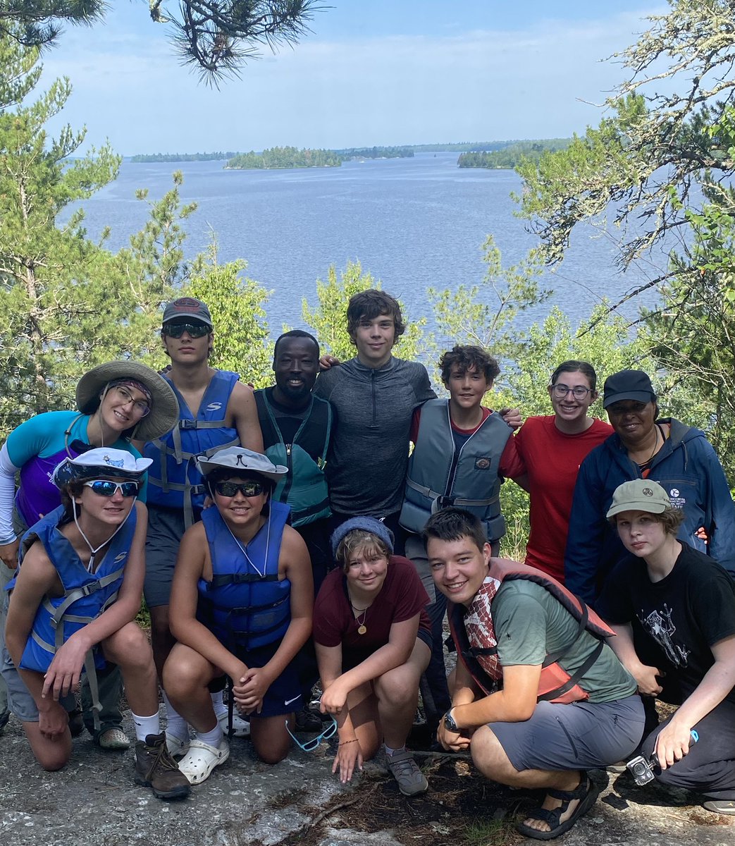 VoyageursCLV's tweet photo. Quel belle vue! Amazing overlook above Kabetogama!! https://t.co/4xDr6A1H2v
