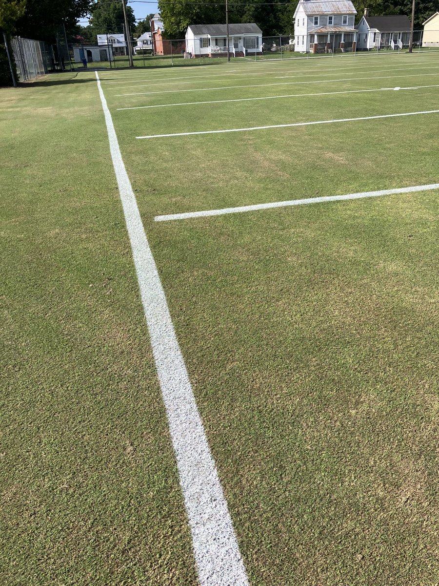 coachmattera's tweet photo. Ole practice field is painted and ready for 9am Monday Morning. ⁦@ACES_FB⁩ ⁦@acesbooster⁩ ⁦@JohnAHolmesHS⁩ ⁦@cebunch20⁩ ⁦@TDAsportsNENC⁩ https://t.co/DQvznme9kL