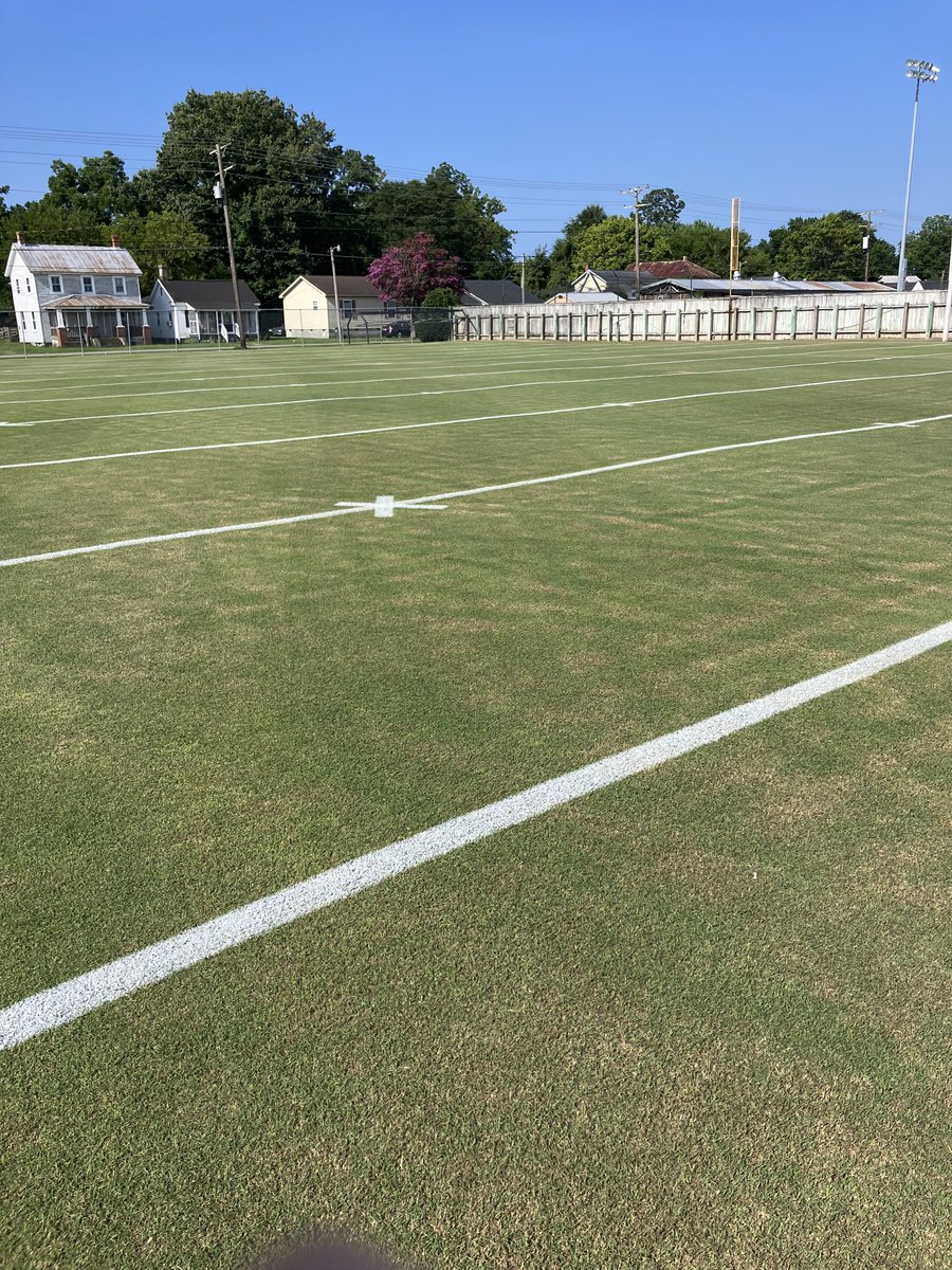 coachmattera's tweet photo. Ole practice field is painted and ready for 9am Monday Morning. ⁦@ACES_FB⁩ ⁦@acesbooster⁩ ⁦@JohnAHolmesHS⁩ ⁦@cebunch20⁩ ⁦@TDAsportsNENC⁩ https://t.co/DQvznme9kL