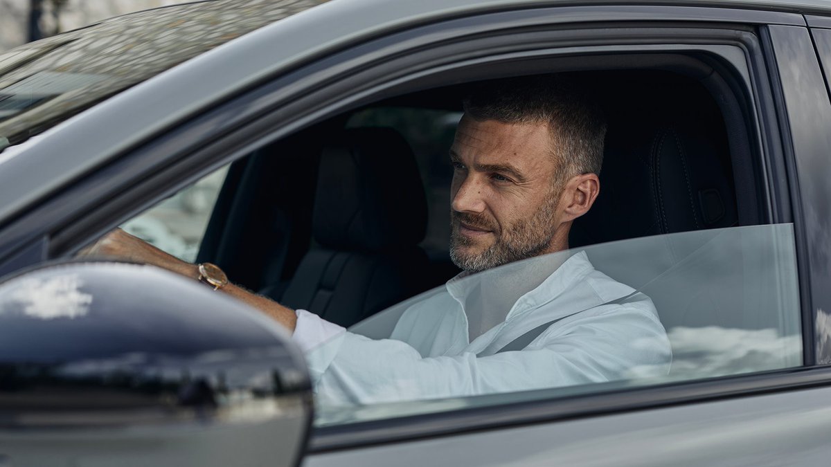 DS_Polska's tweet photo. Podróżowanie DS 7 E-TENSE 4x4 360 KM to gwarancja zupełnie nowych wrażeń z jazdy.

#DSautomobiles #DS7  #SouthofFrance #FrenchRefinement https://t.co/ahVHTiBmj9
