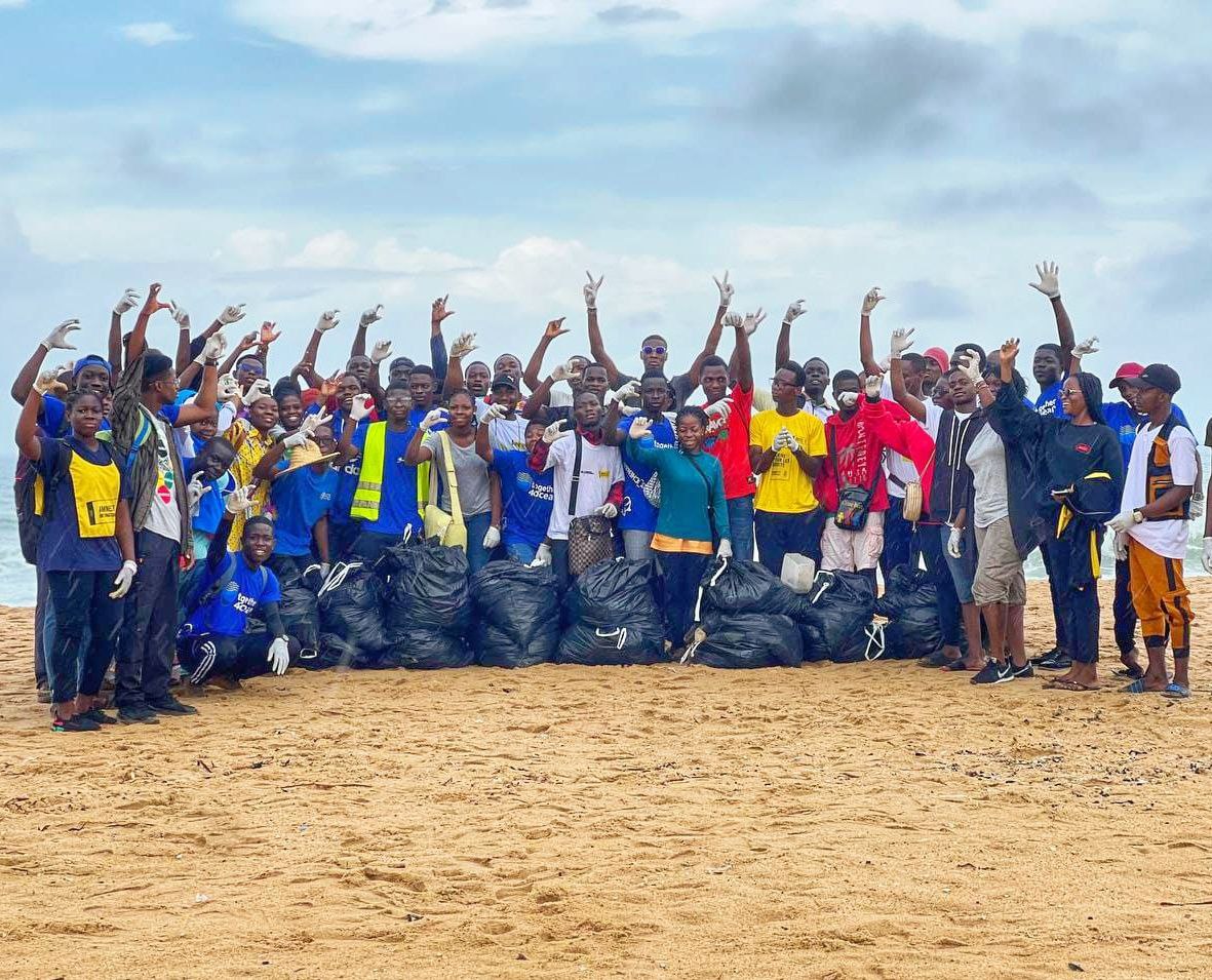AJECC4's tweet photo. Nous sommes à quelques heures de l'acte 2 de l'initiative #together4ocean, rejoignez nous demain à la plage pour une action de collecte de déchets plastiques enfin de réduire la pollution plastique dans les océans. 
#BeatPlasticPollution 
@AnasapT @CCNUCC @GreengrantsFund https://t.co/2OJkzByCBF