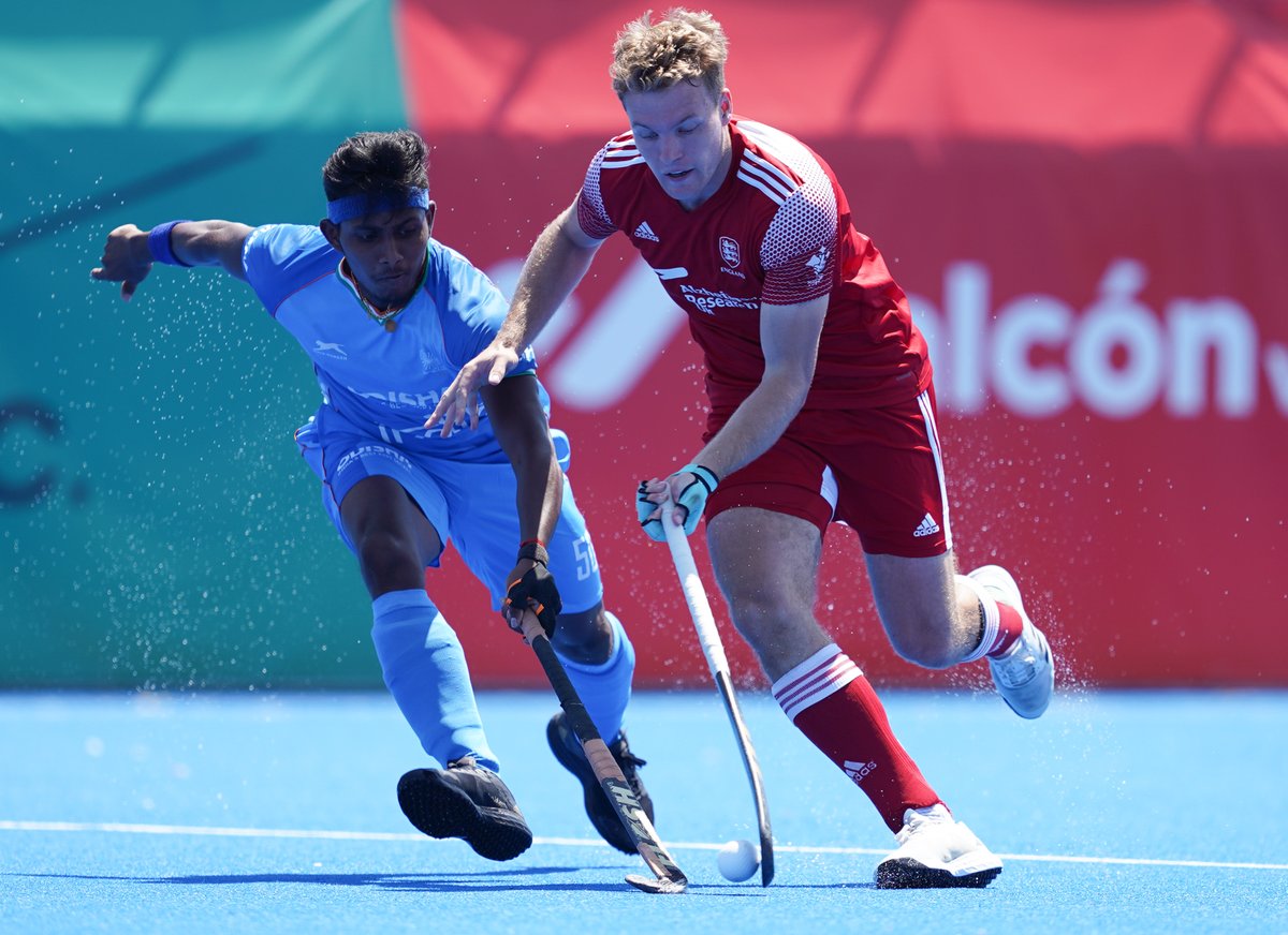 EnglandHockey's tweet photo. ๐ฎ๐ณ 1 - 1 ๐ด๓ ง๓ ข๓ ฅ๓ ฎ๓ ง๓ ฟ
After going a goal ahead in the first quarter, England Menโs team drew against India in their 4 Nations tournament match.
England remains at the top of the table with 5 points, and will go into the last day of the tournament tomorrow.
#LetsGoENG https://t.co/YfAN84POs3