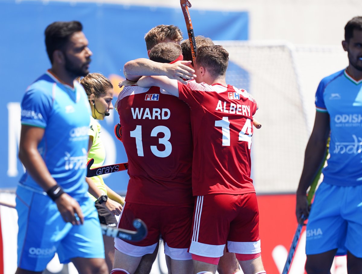 EnglandHockey's tweet photo. ๐ฎ๐ณ 1 - 1 ๐ด๓ ง๓ ข๓ ฅ๓ ฎ๓ ง๓ ฟ
After going a goal ahead in the first quarter, England Menโs team drew against India in their 4 Nations tournament match.
England remains at the top of the table with 5 points, and will go into the last day of the tournament tomorrow.
#LetsGoENG https://t.co/YfAN84POs3
