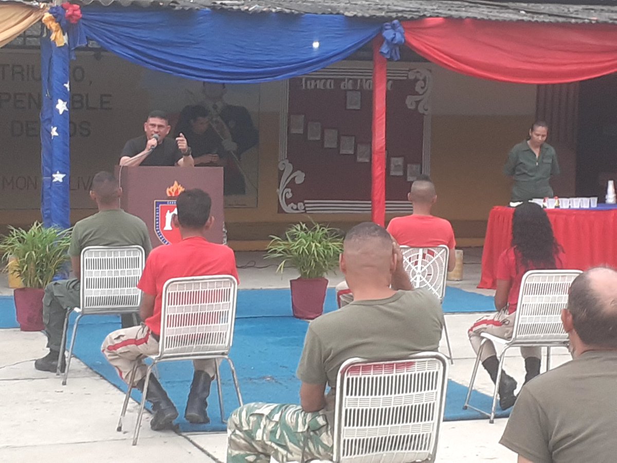 abogado34's tweet photo. @Milicia_B1 @vladimirpadrino @dhernandezlarez @PrensaFANB @PresidencialVen @opermarcano2 #AmigoComandante
Nuestra @Milicia_B1 @paramacay455 @NaguanaguaApdi
conmemora tu aniversario 69
@NicolasMaduro @vladimirpadrino
¡Hoy y siempre estarás con nosotros!
¡¡ Feliz cumpleaños Querido Comandante Eterno Hugo Chávez Frías!!
!!CHAVEZ VIVE Y VIVE EN SU MILICIA BOLIVARIANA!! https://t.co/0LAPid2AGb