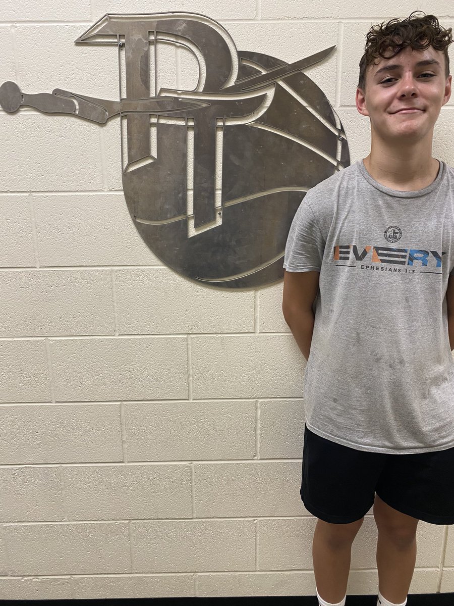 PT_Hoops's tweet photo. Big day yesterday for the 🏴‍☠️ as we had more members enter the Gold club for their 5,000 makes for the summer. Congratulations to rising freshmen Noah Nafrady, Jaxon waclawczyk, Johnathan Story, and rising senior DJ Bates! 

#togetherweattack 
#winwithwinners https://t.co/6tsPnaUUqz