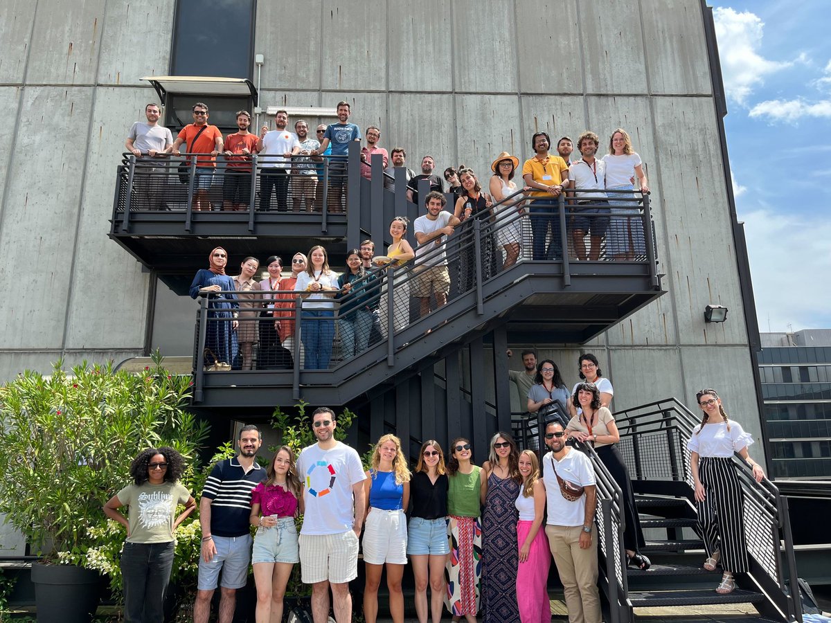 Final day of the third Summer School on Computational Social Sciences sponsored by #SocialComQuant. Covered diverse methods in online experiments, data streams, agent-based models, and network science. Thanks to all the speakers, co-organizers, and enthusiastic audience!