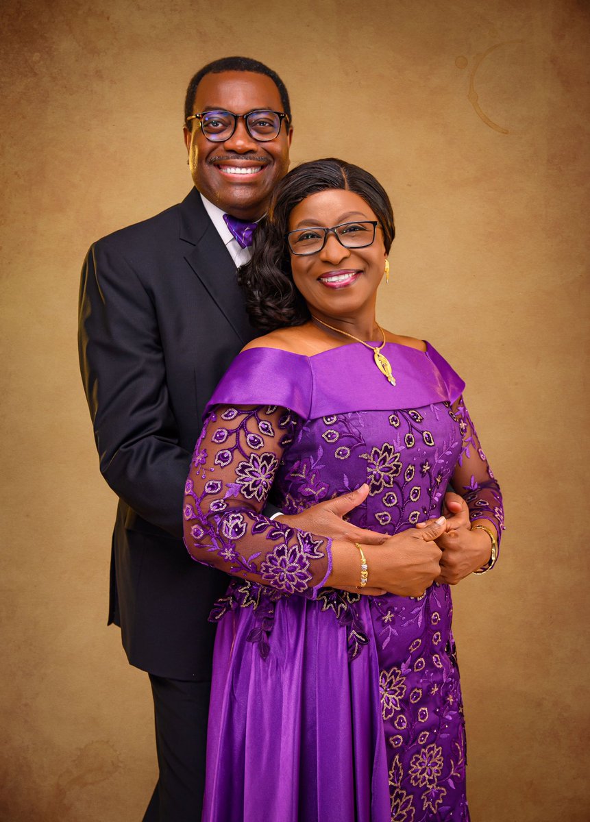 39 years ago today, I married Grace,
Yemisi, a very smart, kind, humble, beautiful, gracious and godly woman. My joy has been radiating for 39 years. My Love, you are the best blessing to my life. I love you 39 times over! Happy Anniversary.💕💕