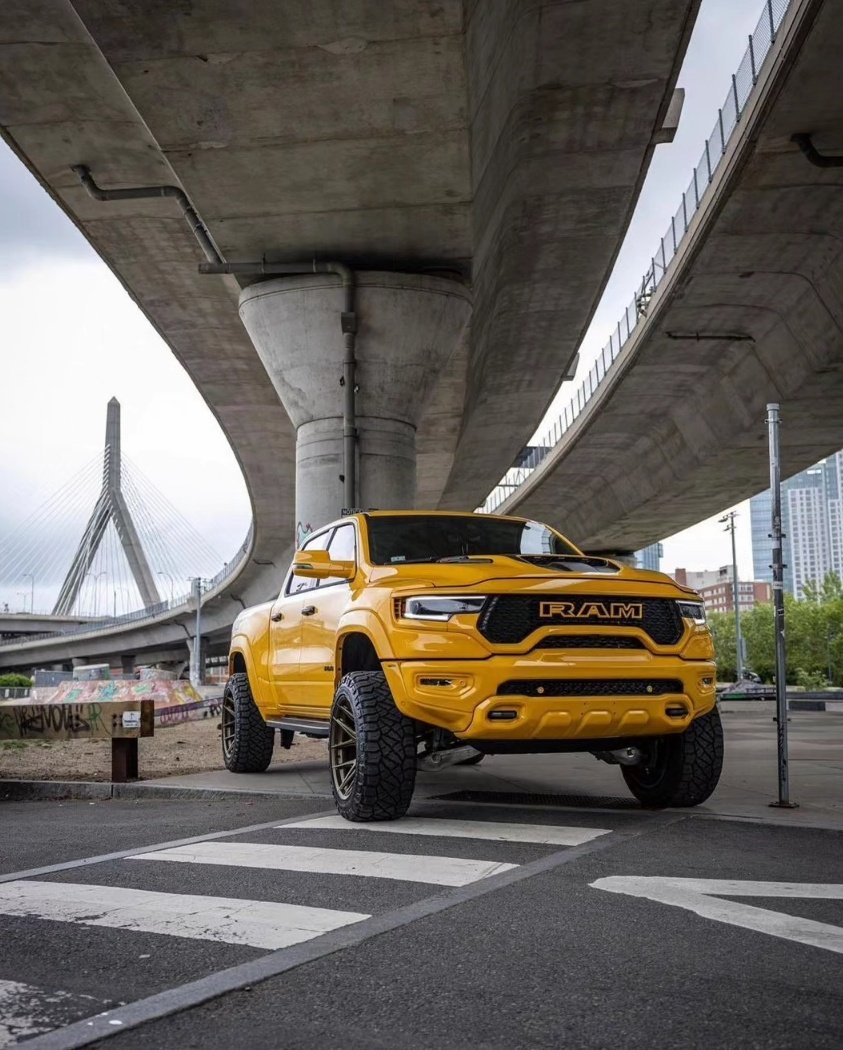 redlinesproject's tweet photo. Front End Friday 

📸 @redlinesproject 

#Jaguar #sportscars #classiccars #green #Ram #trx #american #truck #yellow #Boston #summer #goodmorning #canon #fridaymorning #blackphotographer #photography #rt #cars https://t.co/OtTJ48ydO3