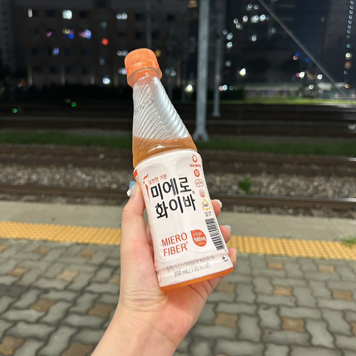 1lovedie's tweet photo. 기차역무드 https://t.co/95DJ5yex1K