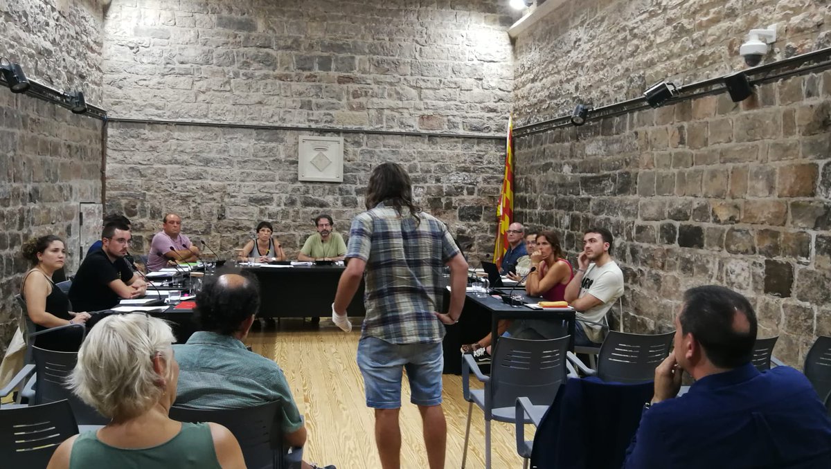 aniolvila's tweet photo. Ens deixareu sols però ens trobareu de cara i amb el cap ben alt.

Que visqui Santpedor en una terra lliure!

I que mori el mal govern! https://t.co/0DWluT3HzD
