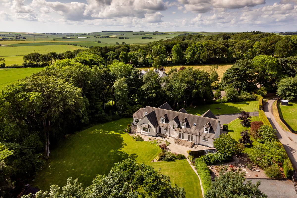 FRIDAY SUNSHINE | 🍄🌻🌷🌱🌳🦋🐞☀️🥕
A lovely sunny Friday afternoon.
Our Mill Den has the dream garden with luxury BBQ hut, patio, decking, kitchen garden with fruit trees and a dreamy grass lawn.
Take a look here including a walk through video
📷 tinyurl.com/3as74h2x