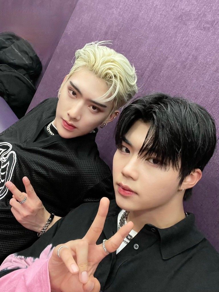 dognojo's tweet photo. 230728 다시 정리하는
#ZB1_박건욱_케미_조합명(2인)

개털즈 - 건욱 규빈
냥털즈 - 건욱 리키
솜털즈 - 건욱 유진
흥사즈(구)/맽박즈(신) - 건욱 매튜
웅건즈 - 건욱 지웅
거니하니 - 건욱 한빈
박장대소/건장즈 - 건욱 하오
태건브이 - 건욱 태래 https://t.co/mcBGGwVmIw