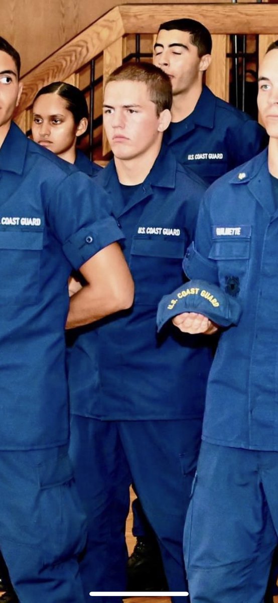 Linnmarwrestlin's tweet photo. Congrats to 2023 grad Brayden Parke on his graduation from boot camp at the Coast Guard! https://t.co/nXIpoA4Pne